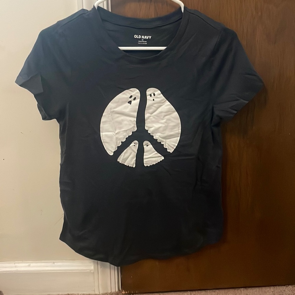 Old navy ghosts peace sign shirt